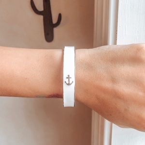 ✨BOGO anchor bracelet